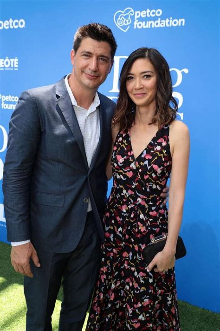 Erica Oyama Age: 10 Facts On Ken Marino Wife