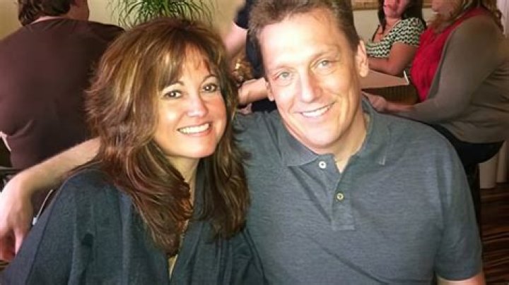 Ethan Cutkosky Wiki, Bio, Girlfriend, Net worth, Family, Height