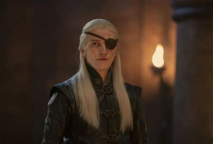Ewan Mitchell Height: How Tall Is The Actor Playing Older One Eyed Aemond Targaryen?