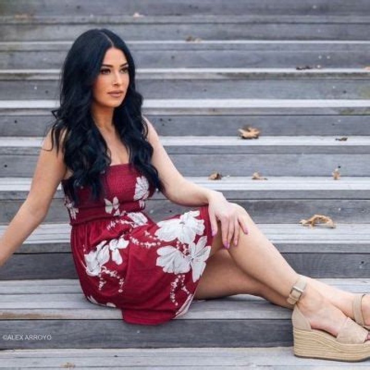 
Fans Criticized Sydney After She Chose David Over Dough In “Five Guys a Week” 