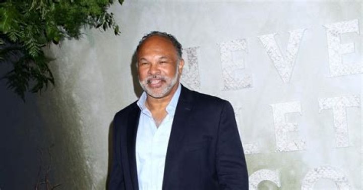 Geoffrey Owens Net Worth