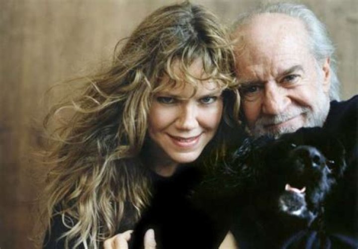 
George Carlin Biography and Net Worth at The Time of His Death 