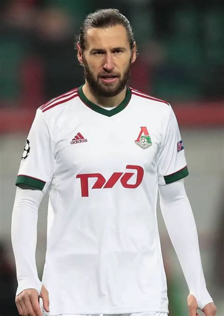 Grzegorz Krychowiak Height, Weight, Net Worth, Age, Birthday, Wikipedia, Who, Nationality, Biography