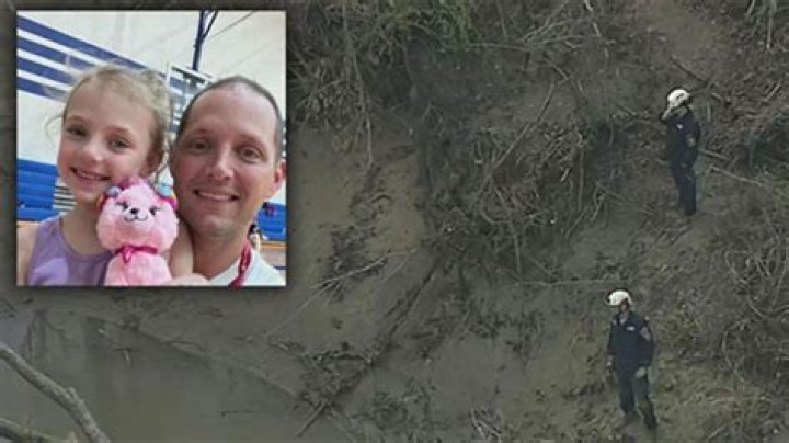 
“I’m a good child”: Bodycam video shows 12-year-old Oklahoma girl plead with arresting officers after stabbing brother to death 