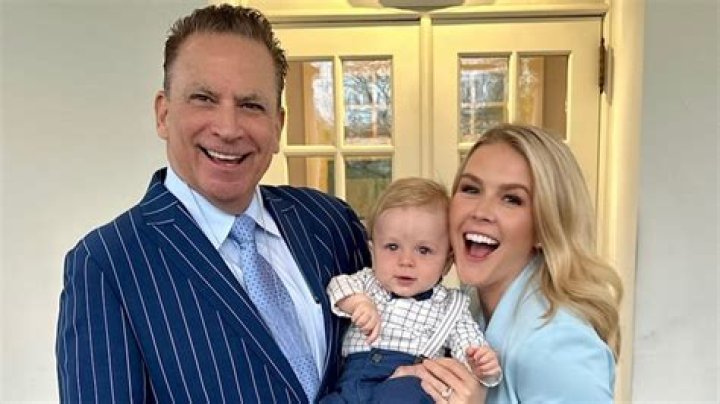 Is Amouranth (Kaitlyn Siragusa) Married? Who is Her Husband and What is Her Net Worth?