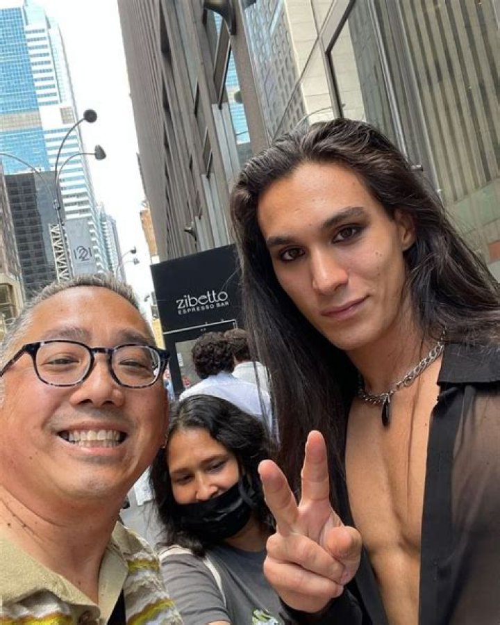 Is Ethan Torchio Gay? Girlfriend Age And Wikipedia Instagram