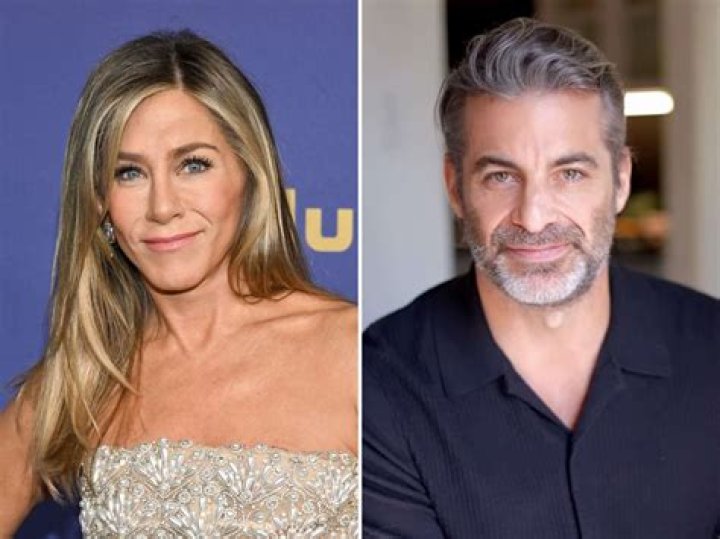 Is Jennifer Aniston Gay? Why Fans Used To Think She’s Gay
