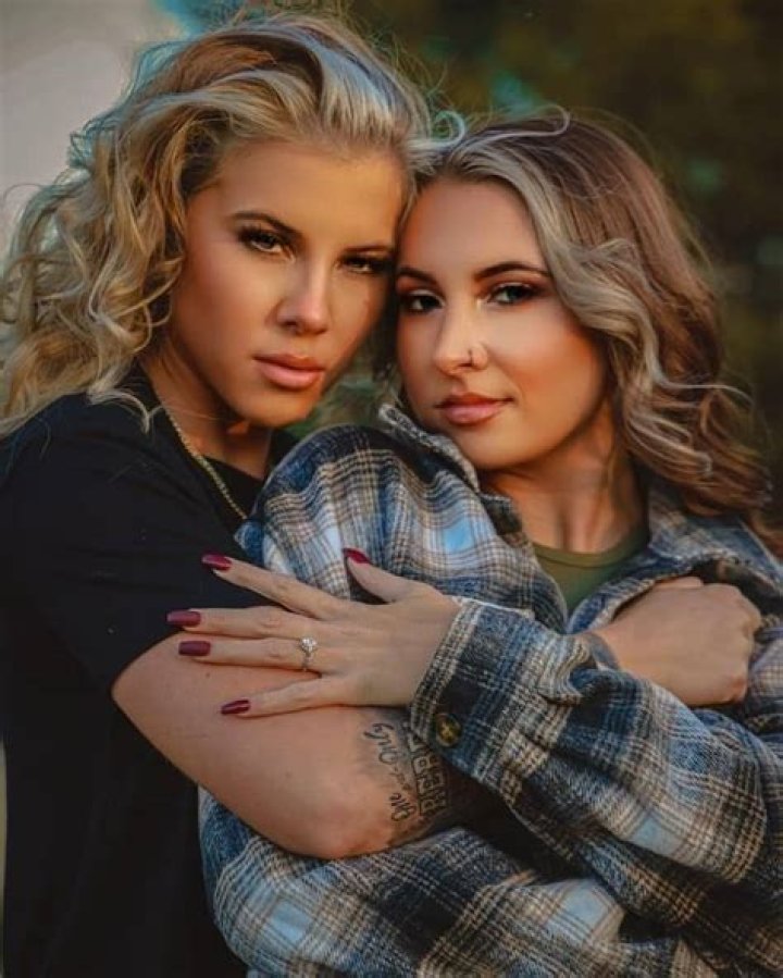 
Is Katie Noel Married or Dating? Her Wiki, Age, Husband, Height and Net worth 