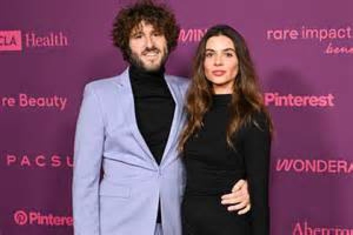 Is Lil Dicky Gay? Is He Married? Who His Partner!