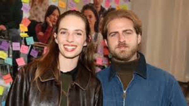Is Maya Hawke Straight Or Gay? Who Is Maya Hawke Boyfriend? Is Maya Hawke Dating Anyone?