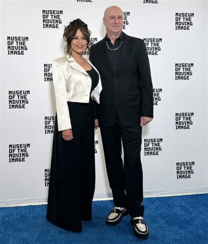 Is Rosie Perez Still Married To Eric Haze? Husband – Age And Net Worth