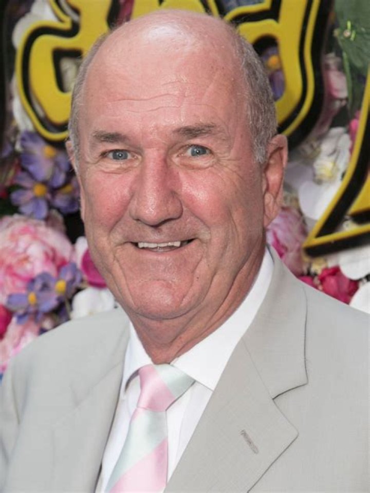 
Is Russ Abbot Still Alive? Russ Abbot Age, Net Worth, Height, Profession And More 