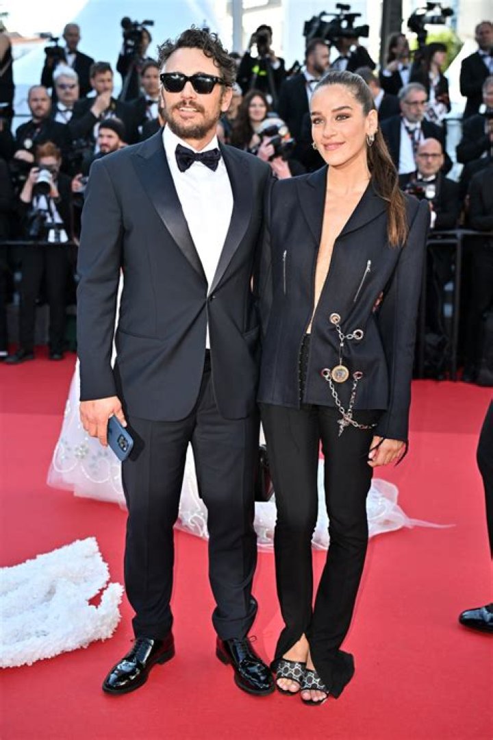 Isabel Pakzad Bio, Wiki, Age, Height ,Weight , Education ,Parents, Boyfriend, Movies and Net Worth.