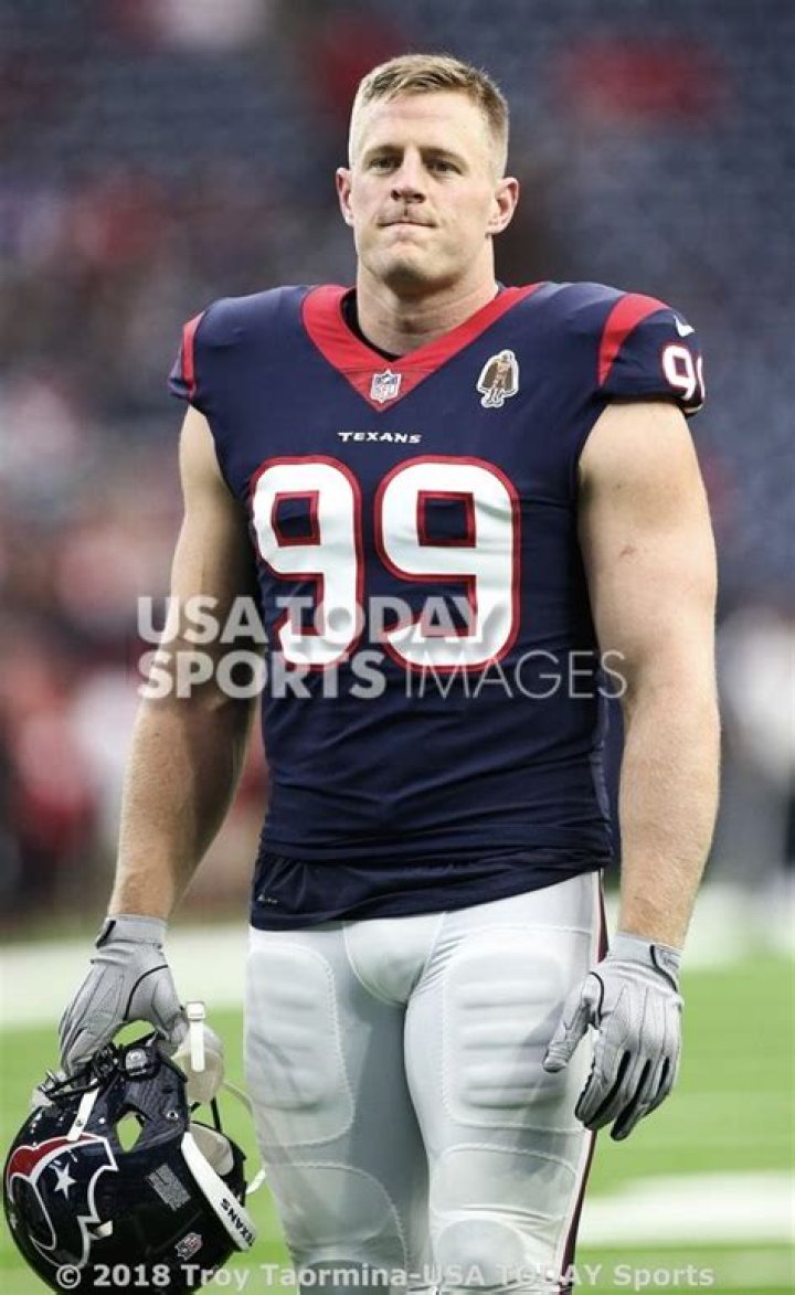J.J. Watt Net Worth, Salary, Contract, Brothers, Mother Age, Trade, Sacks, Height, Weight