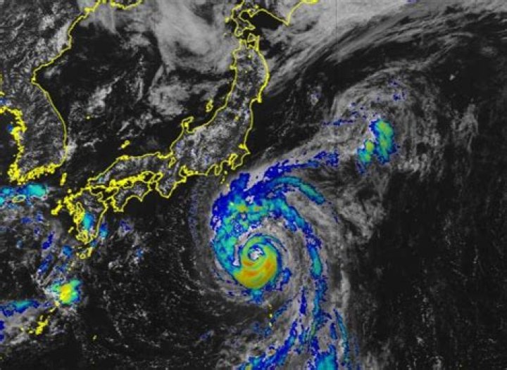 
Japan’s Kyushu region braces for possibility of powerful typhoon landing 