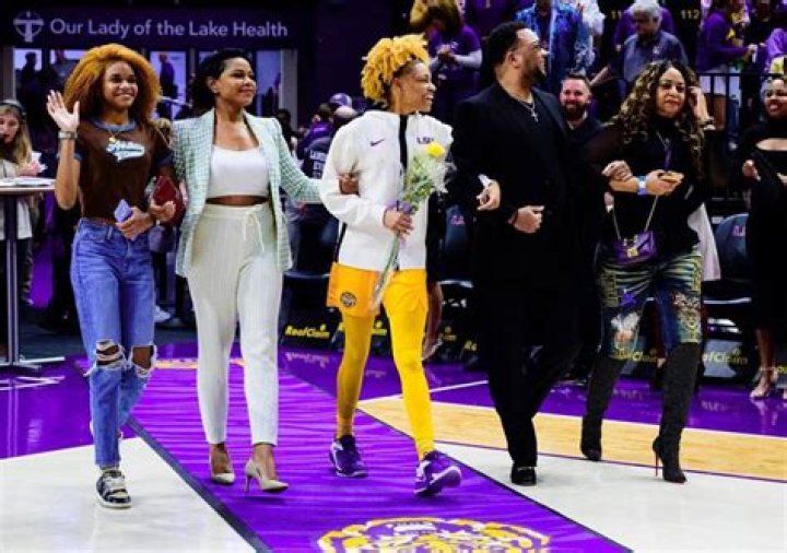 Jess Carson Net Worth