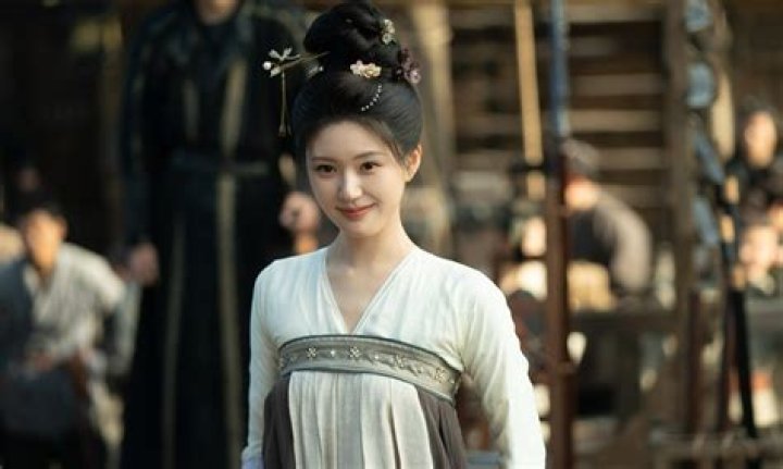 Jing Lusi Bio, Wiki, Age, Height, Family, Husband, Kids, Actress, Movies, Tv Shows and Net Worth