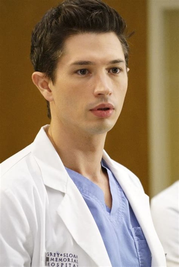 Joe Dinicol Height, Weight, Net Worth, Age, Birthday, Wikipedia, Who, Nationality, Biography