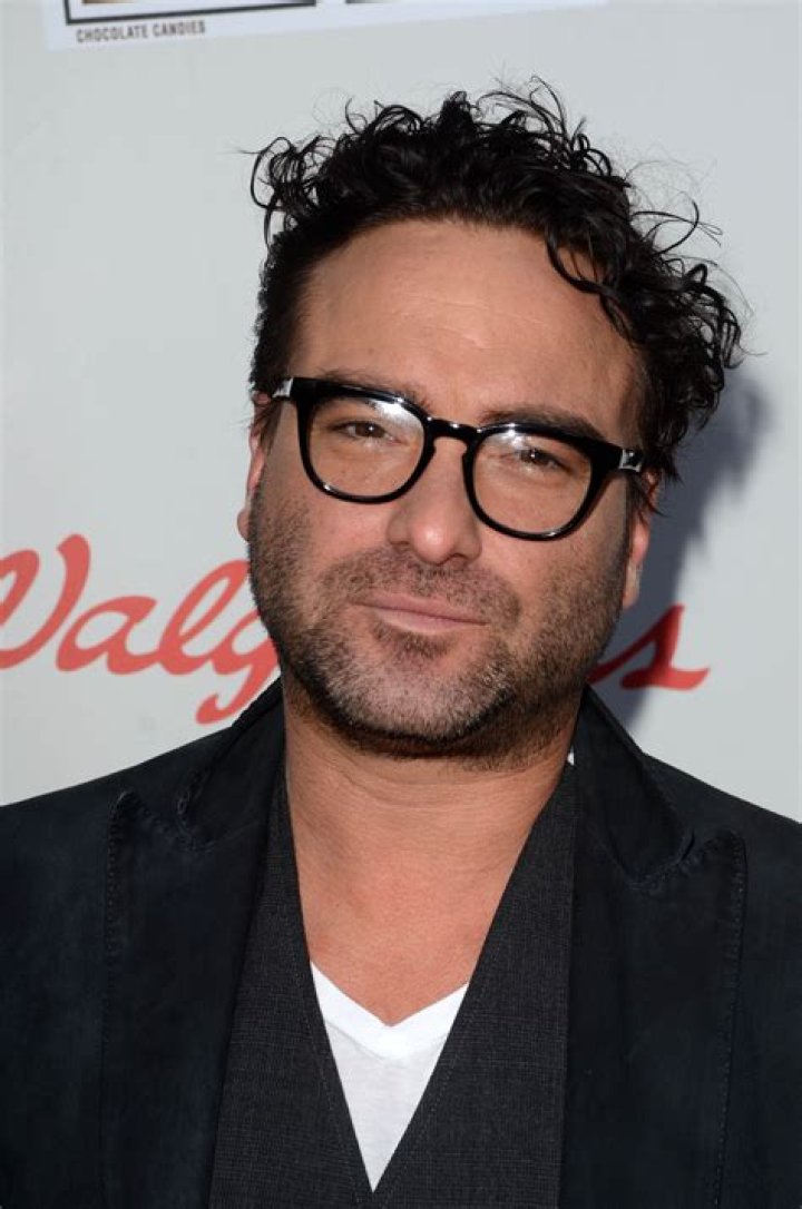 Johnny Galecki Height, Weight, Body Measurements, Shoe Size