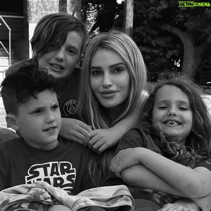 Jolene Blalock’s Net Worth, Biography, Career, Awards, Fact and Life Story