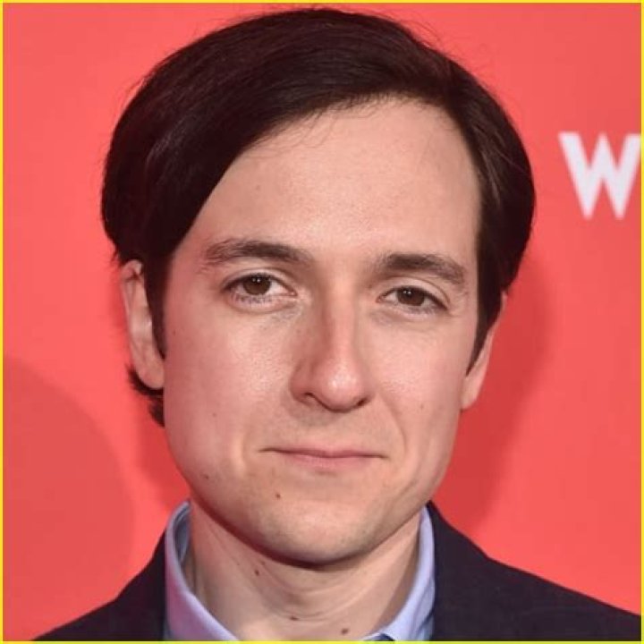 Josh Brener Height, Weight, Net Worth, Age, Birthday, Wikipedia, Who, Nationality, Biography
