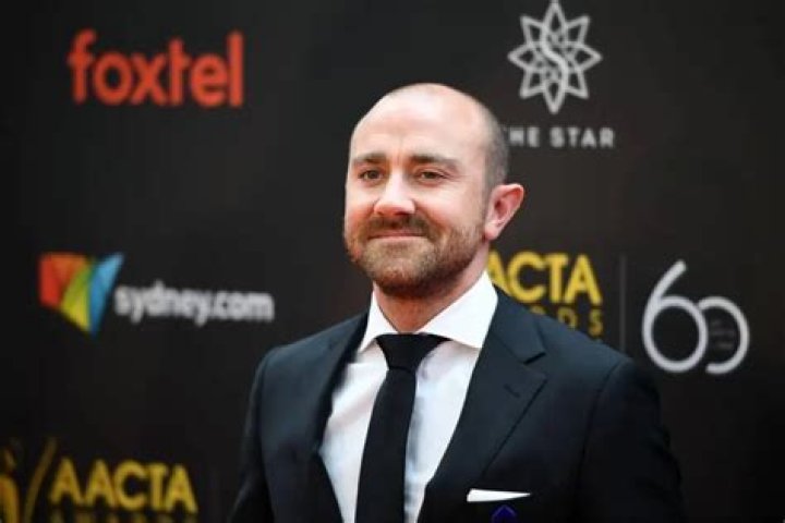 Josh McConville Height, Weight, Net Worth, Age, Birthday, Wikipedia, Who, Nationality, Biography