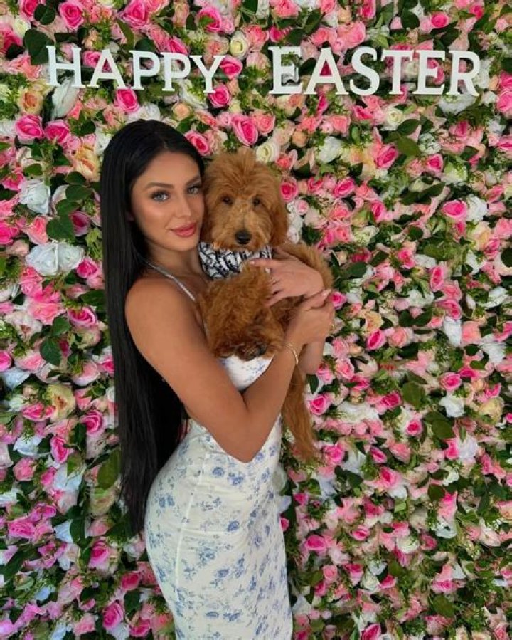 
Julia, Evelyn & Margaret Nunes Age, Birthday, Wikipedia, Who, Nationality, Biography 