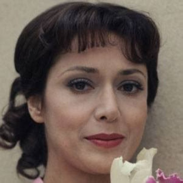 Julie Gregg Net Worth