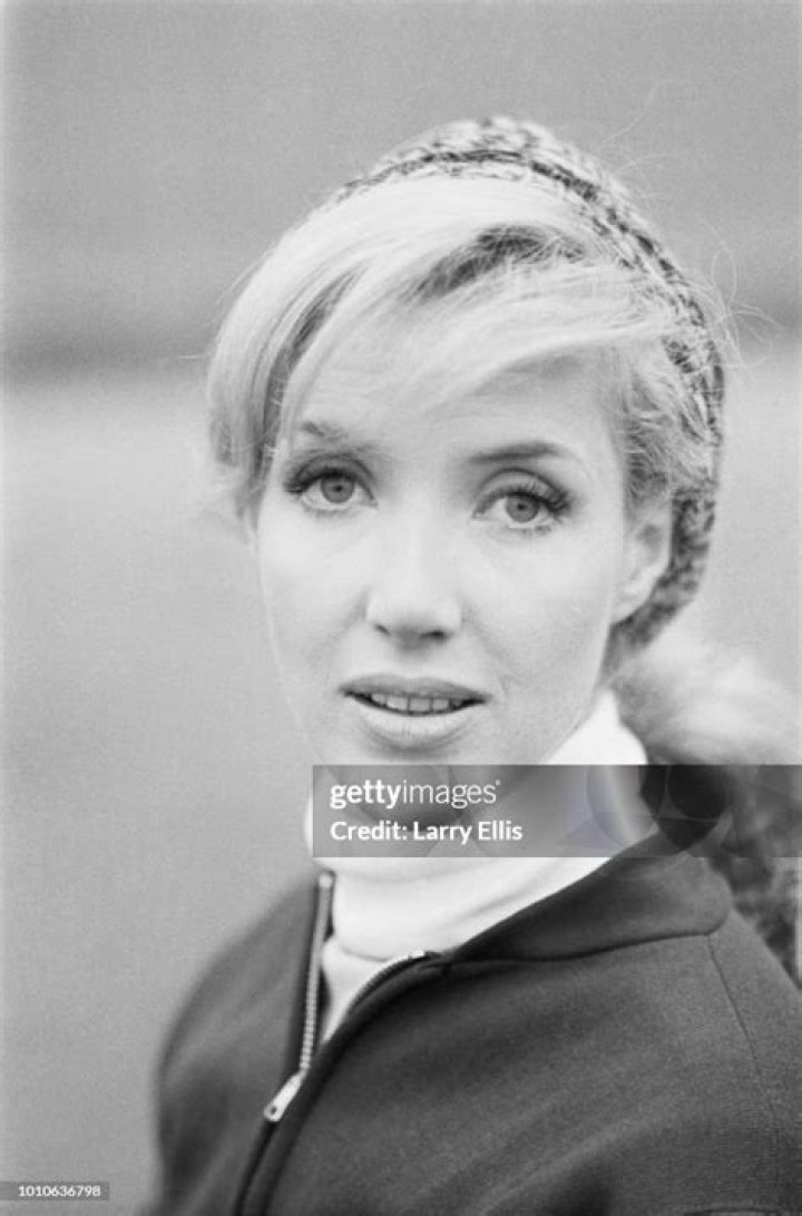 Justine Lord Net Worth