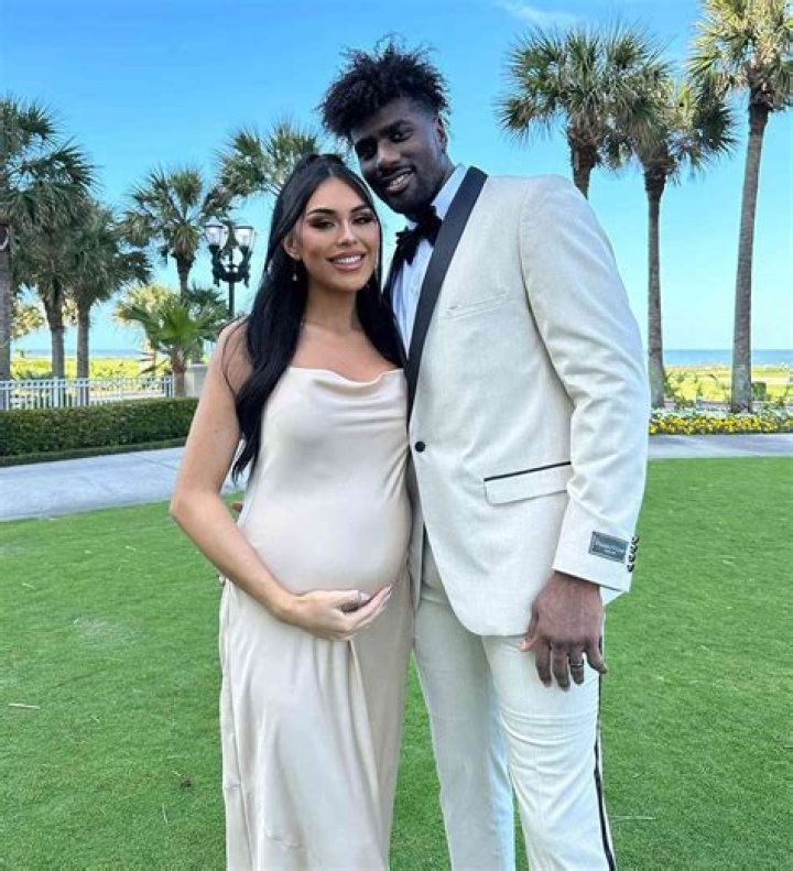 
Juwan Johnson and His Wife Chanen Are Expecting After Two Miscarriages 