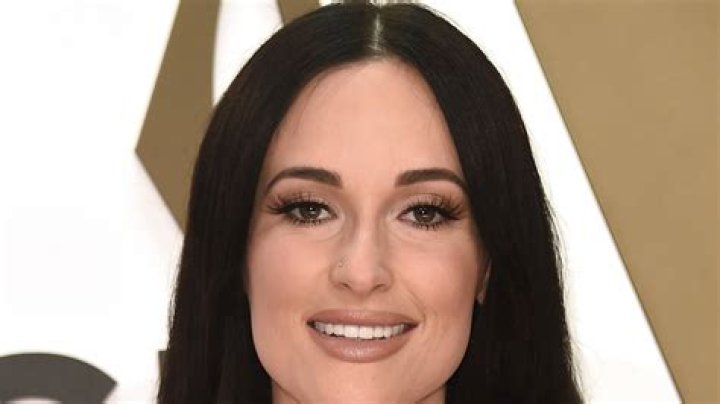Kacey Musgraves Height, Weight, Net Worth, Age, Birthday, Wikipedia, Who, Instagram, Biography