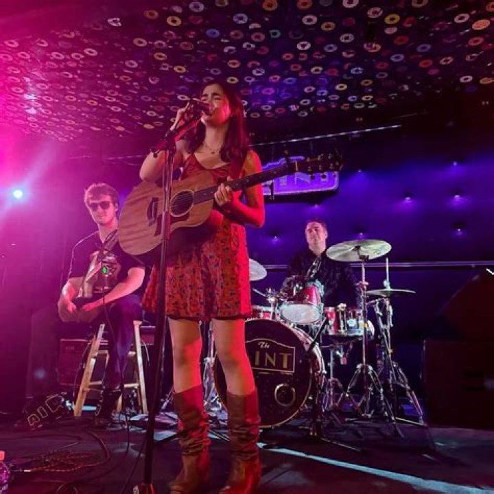 Kaitlyn Maher Net Worth