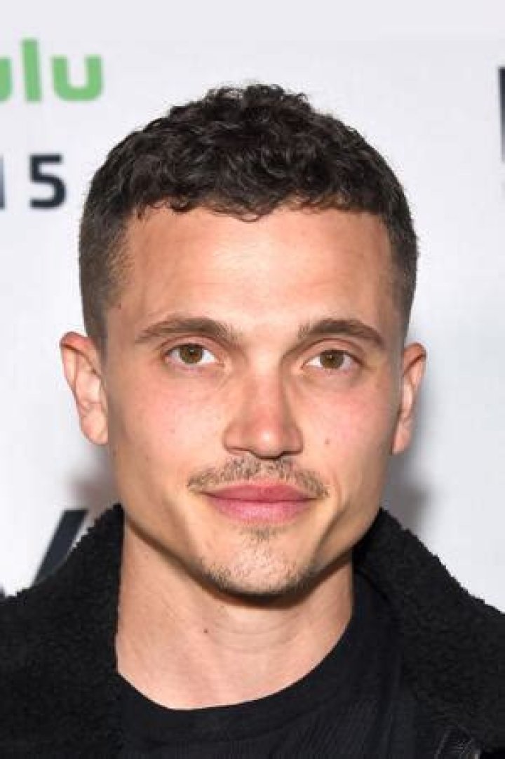 Karl Glusman Height, Weight, Net Worth, Age, Birthday, Wikipedia, Who, Nationality, Biography