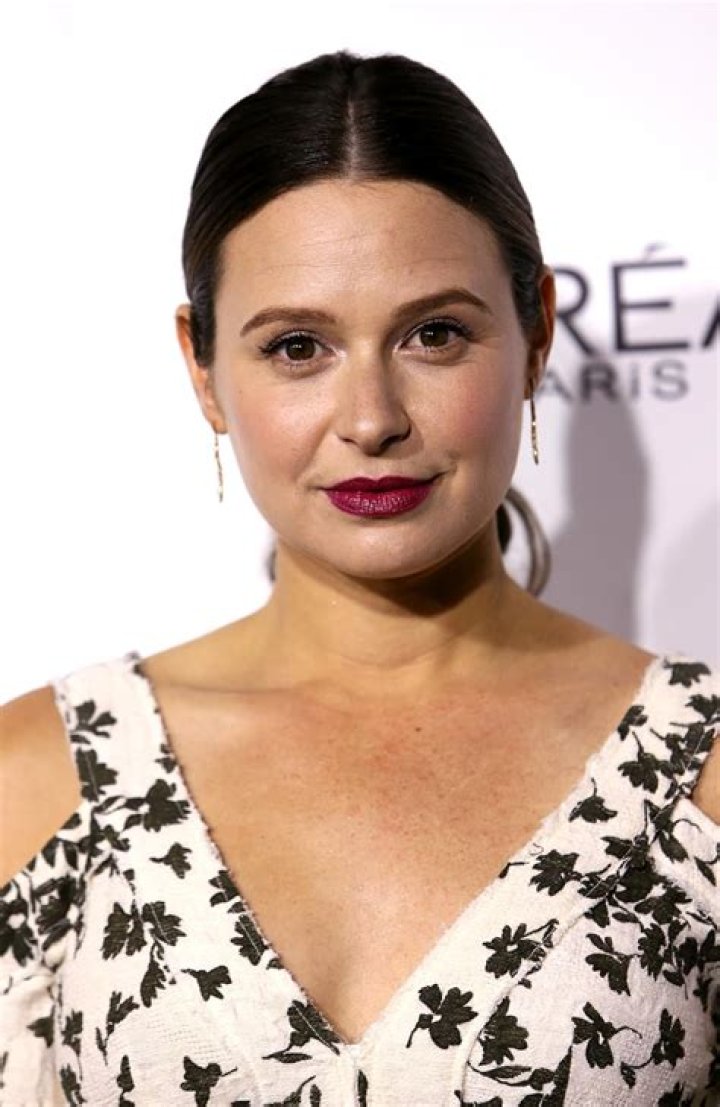 Katie Lowes Height, Weight, Measurements, Bra Size, Shoe Size