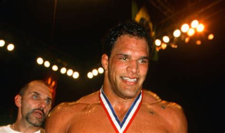 Kerr Smith Height, Weight, Net Worth, Age, Birthday, Wikipedia, Who, Instagram, Biography