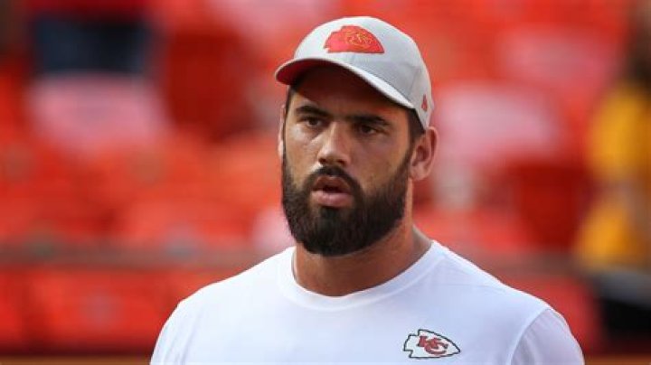 
Laurent Duvernay Tardif Height, Weight, Net Worth, Age, Birthday, Wikipedia, Who, Nationality, Biography 