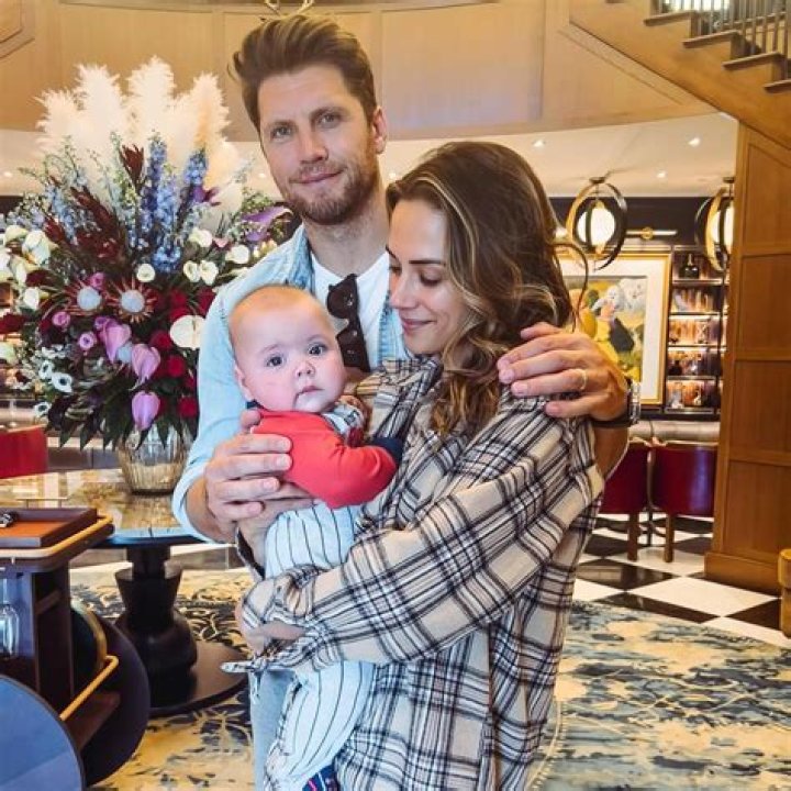 Leonard Russell Net Worth