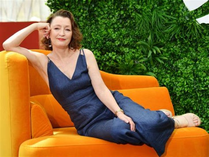 Lesley Manville Height, Weight, Net Worth, Age, Birthday, Wikipedia, Who, Nationality, Biography