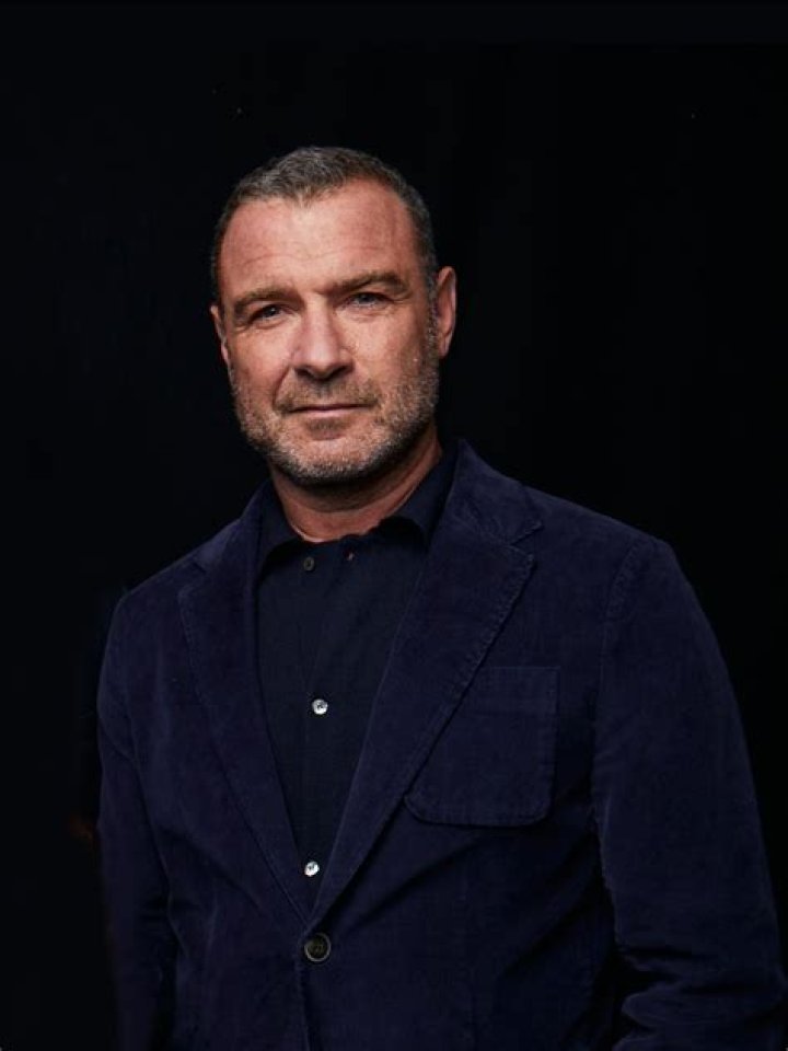 Liev Schreiber Height, Weight, Body Measurements, Shoe Size