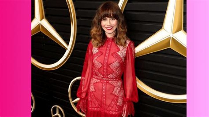 Linda Cardellini Height, Age, Boyfriend, Biography, Wiki, Net Worth