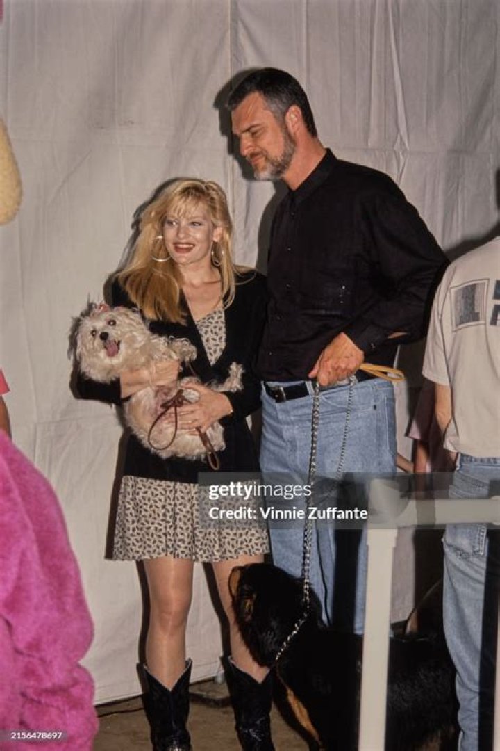 Linda Dona Net Worth