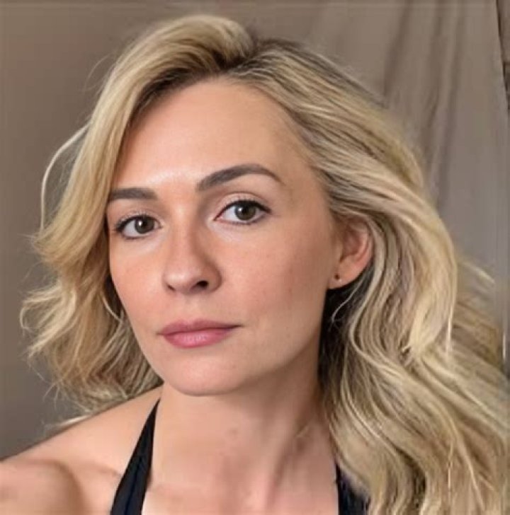 Lindsey Gort Net Worth