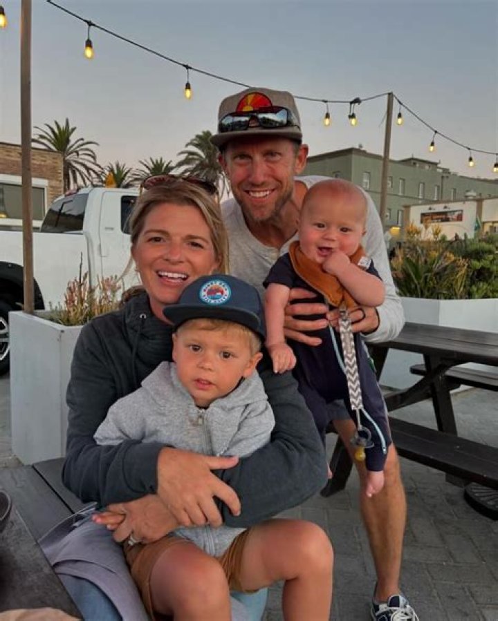 Lindsey Thiry Wiki, Age, Bio, Fiancé, Engaged, Family, ESPN, Salary, Net Worth, Instagram