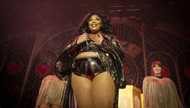 
Lizzo Unveils Trailer for HBO Documentary ‘Love, Lizzo’ : ‘I’m Always Chasing the Music’ 