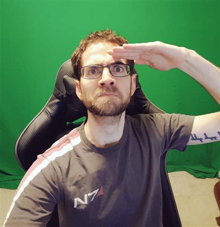 LobosJr Height, Weight, Net Worth, Age, Birthday, Wikipedia, Who, Instagram, Biography