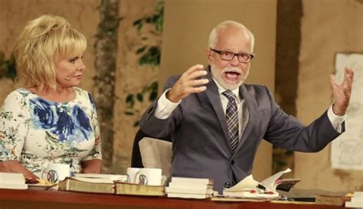 Lori Bakker (Jim Bakker’s Wife) Bio, Wiki, Age, Birthday, Height, Family, Husband, Children, Story, Net Worth, Abortions, Health, Show, Book, Facts and Measurements