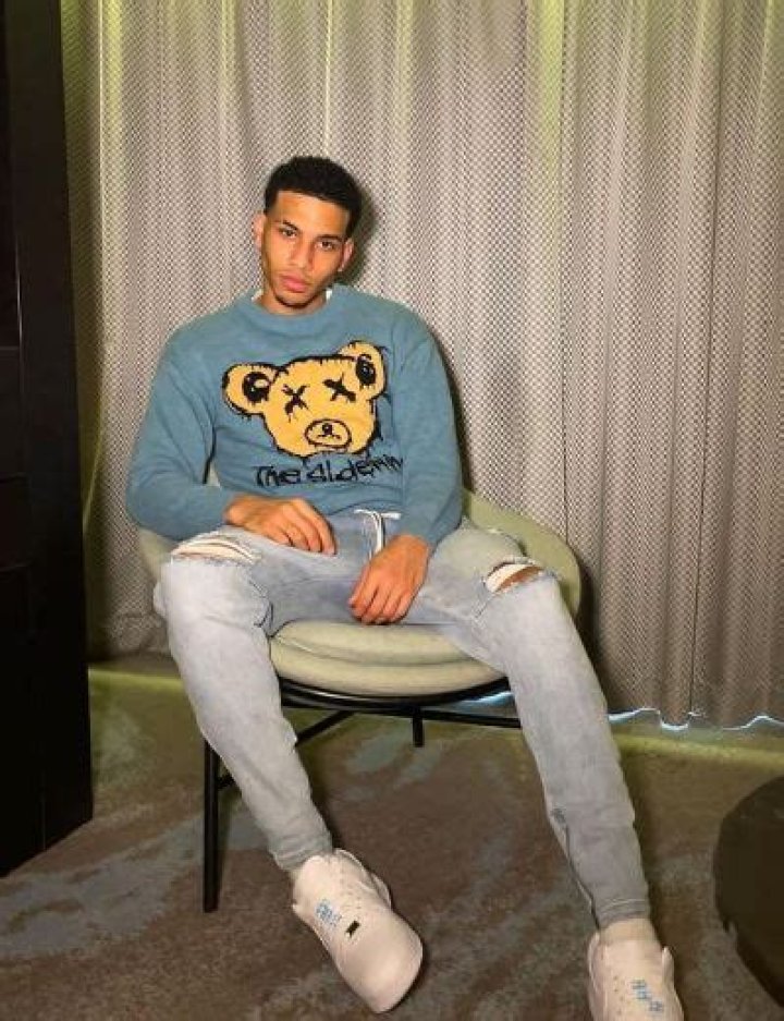 Louis Russell Net Worth