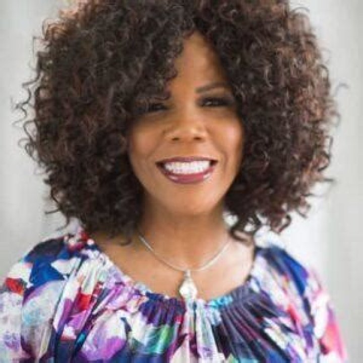 Lynda Randle Net Worth