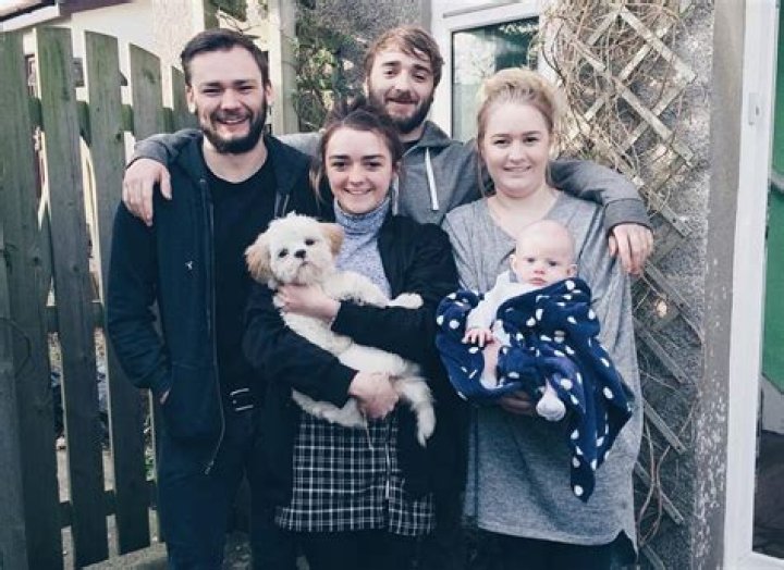 Maisie Williams | Brothers James And Ted | Family