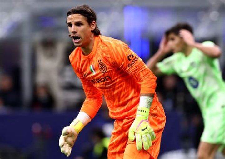 
Man Utd Considering Yann Sommer & Asmir Begovic As Goalkeeper Hunt Continues 